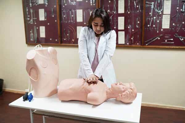 Campo Laboral De Un Egresado En Enfermería