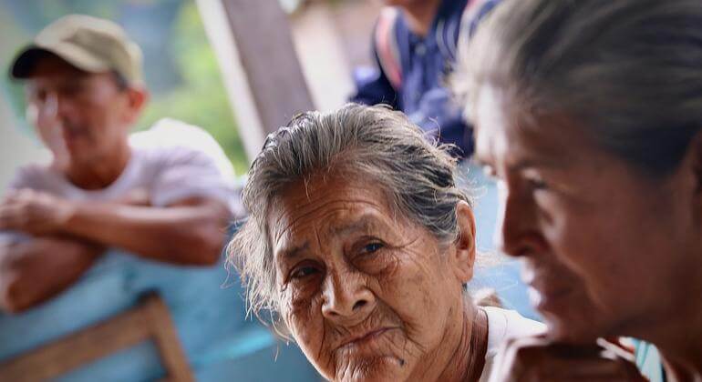 señoras de tercera edad